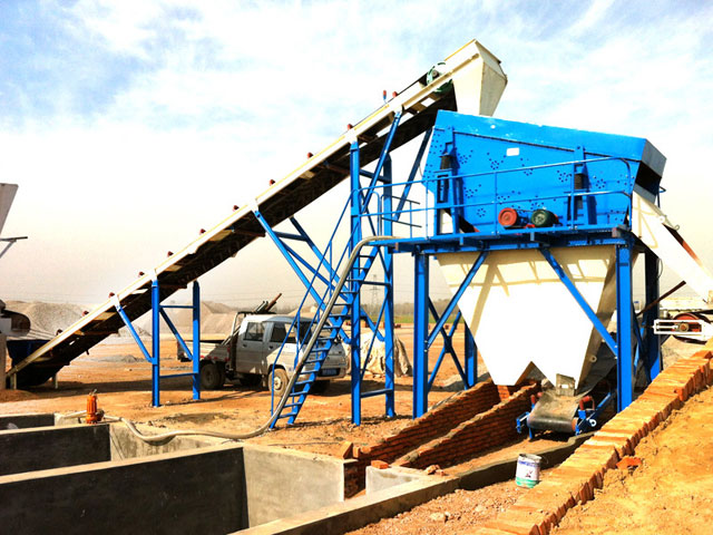 混凝土攪(jiǎo)拌站同步(bù)振動水洗(xǐ)機